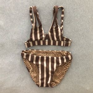 🌺SOLD🌺 Acacia HONEY set in Upper East Side